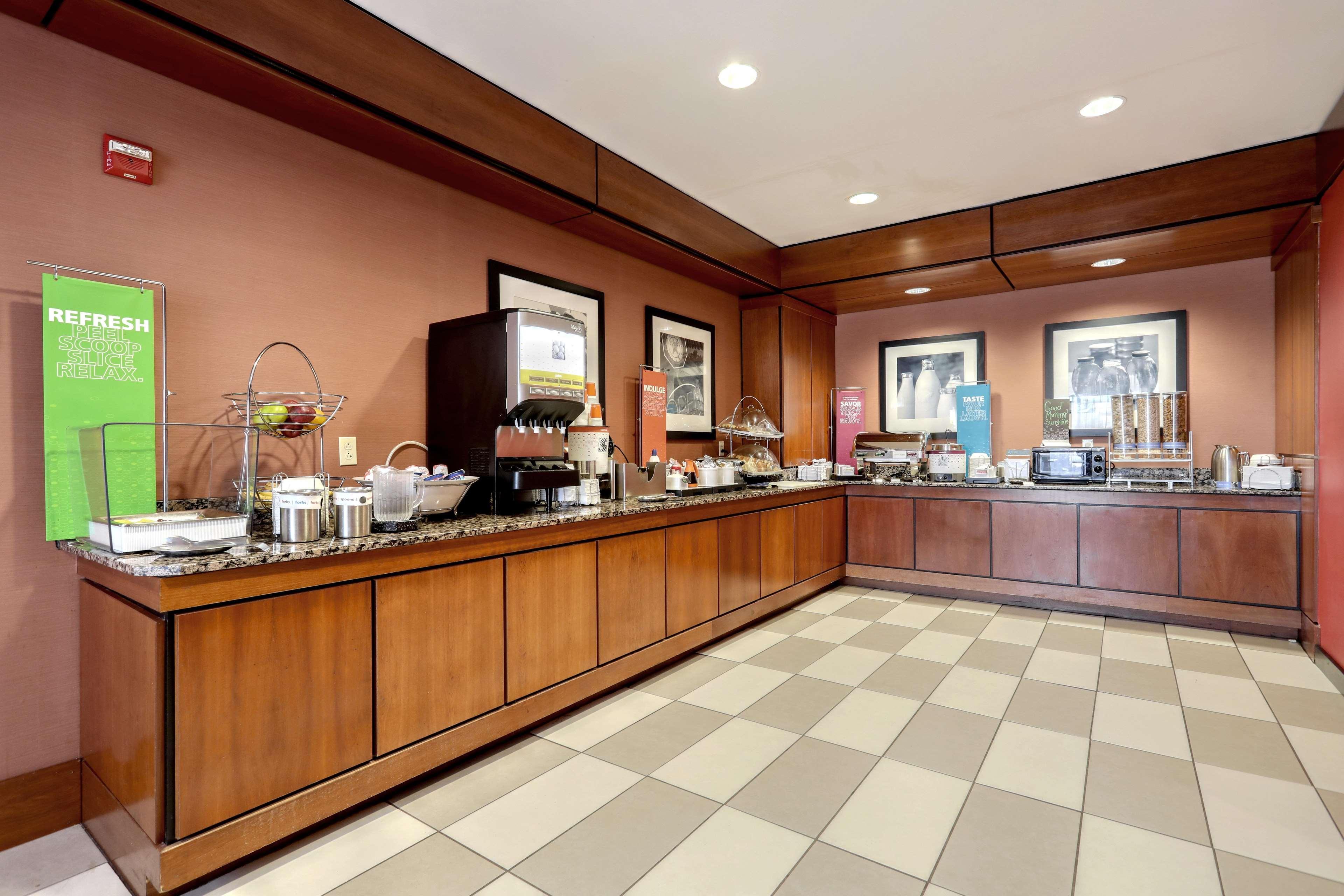 Hampton Inn Batavia Luaran gambar