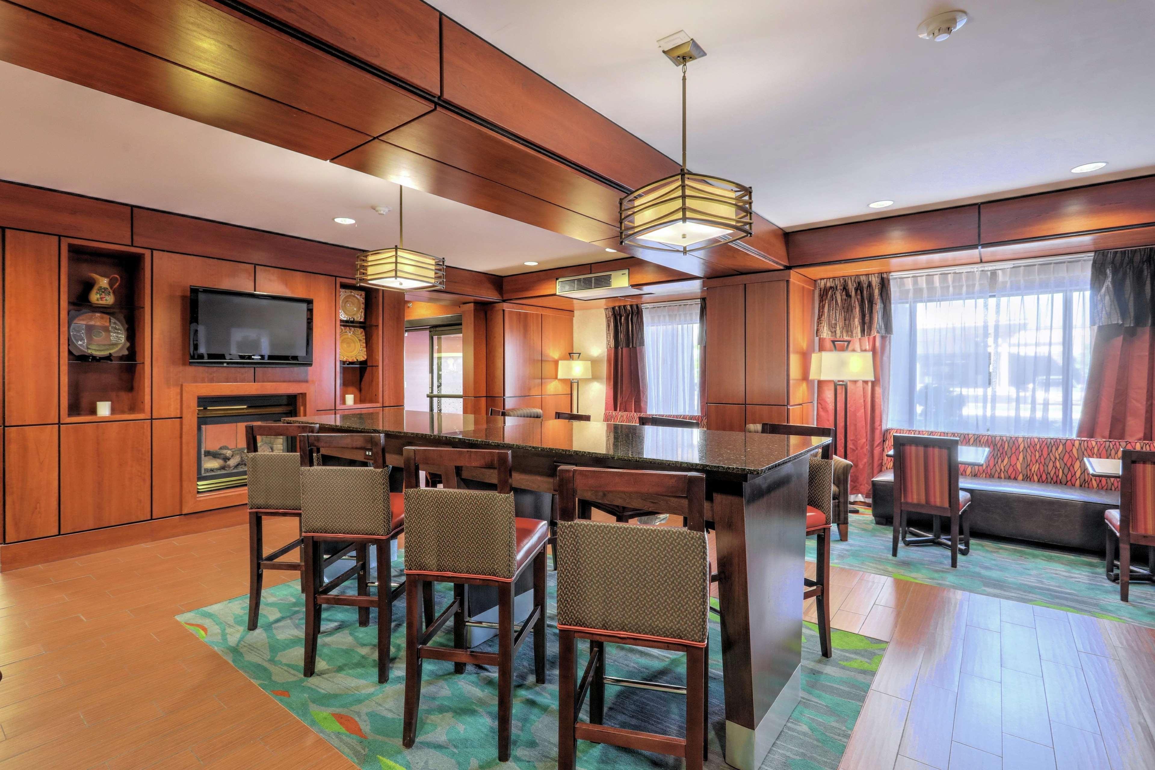 Hampton Inn Batavia Luaran gambar