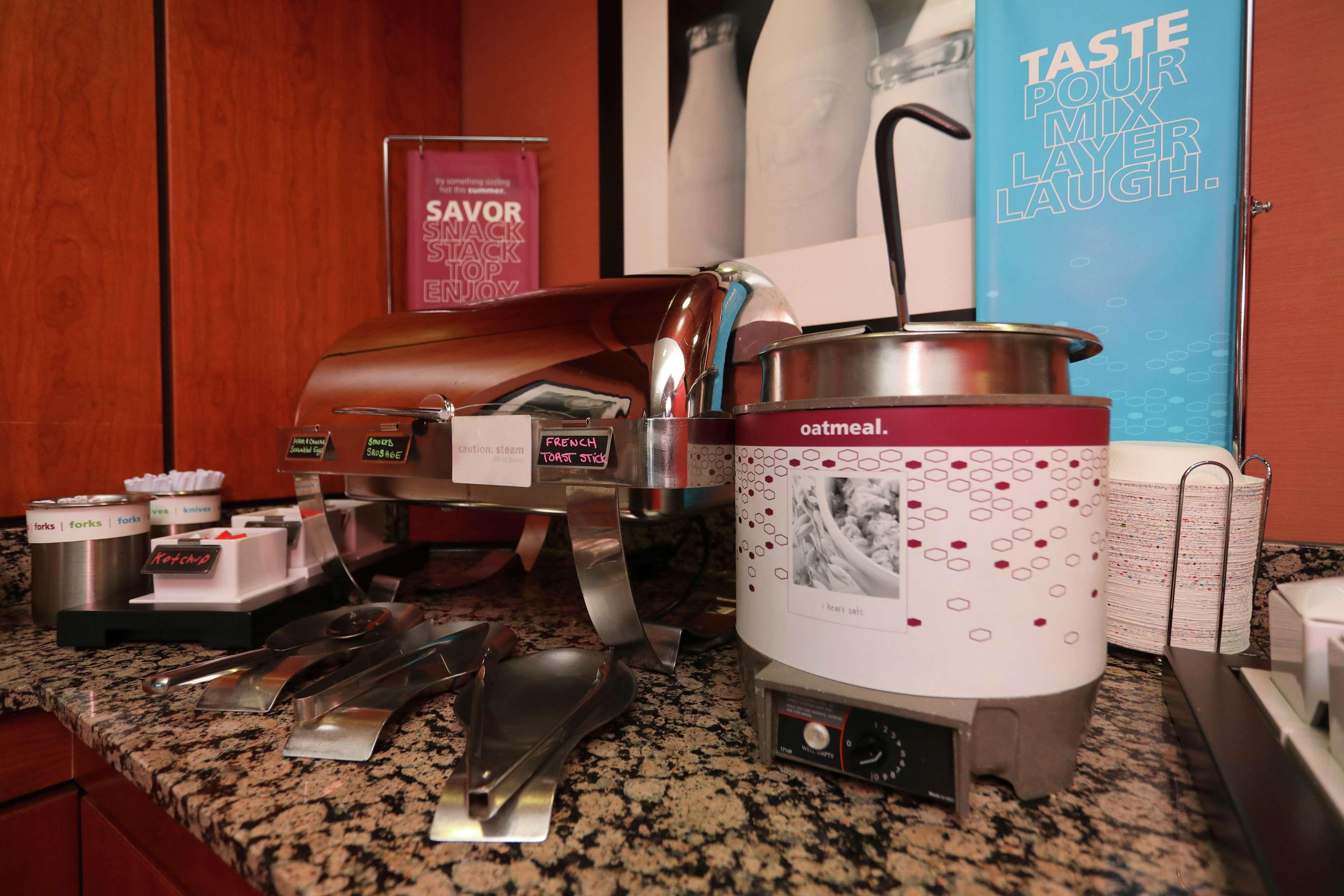 Hampton Inn Batavia Luaran gambar