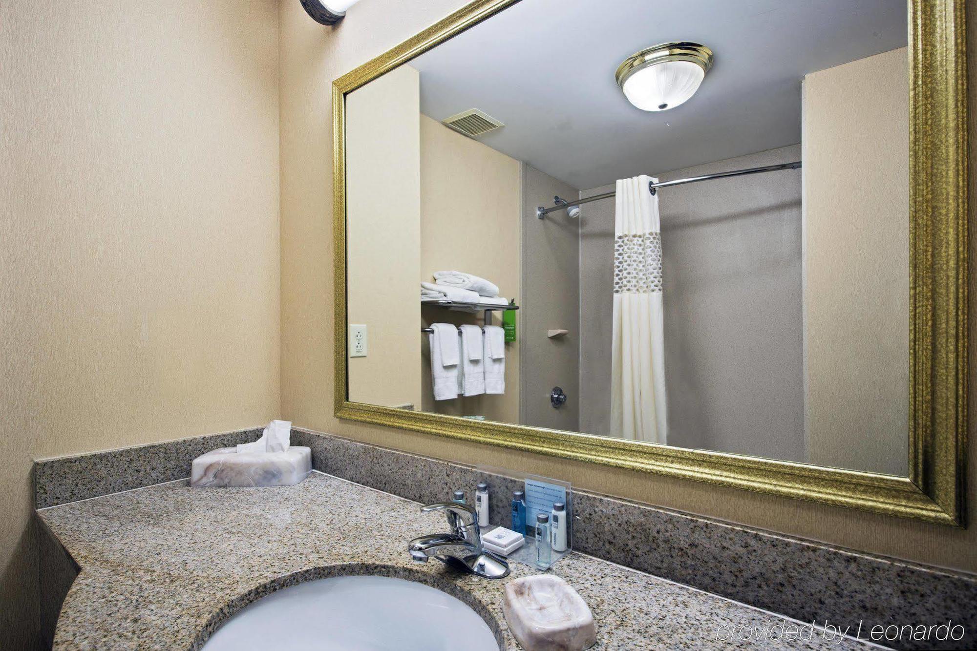 Hampton Inn Batavia Luaran gambar